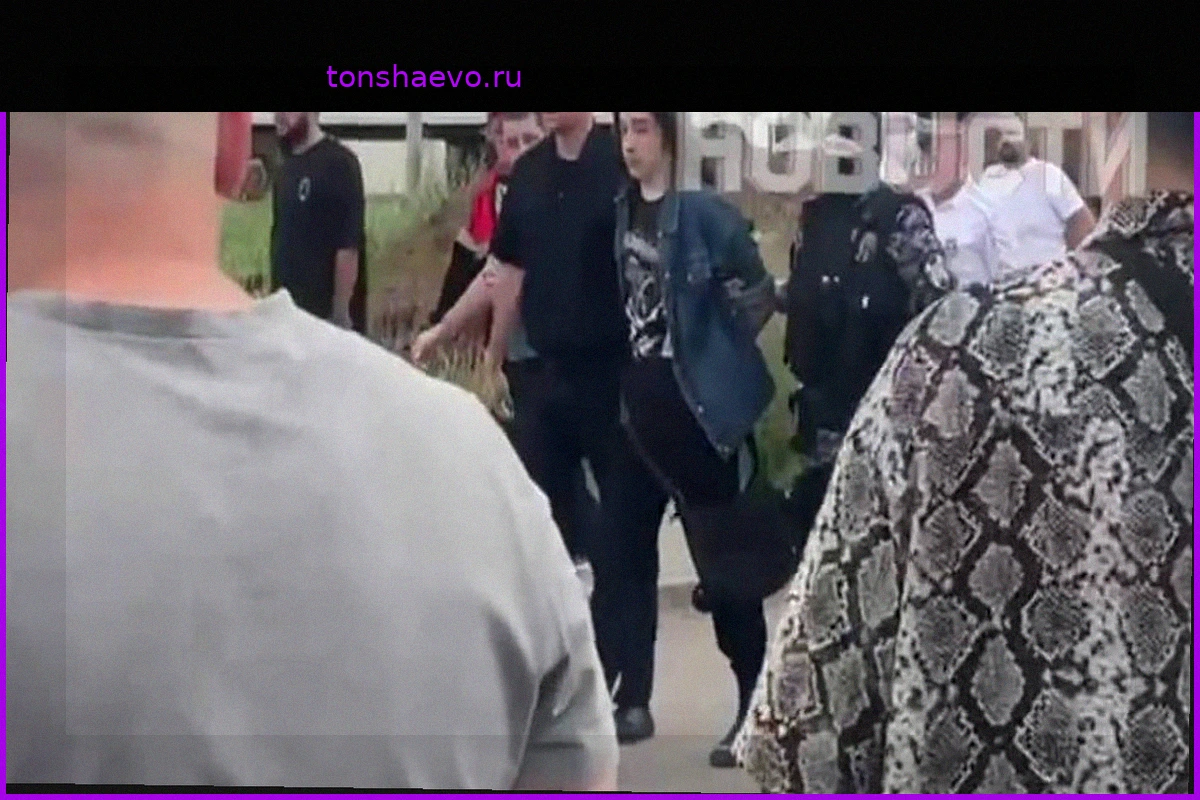 Нападение в ТЦ Краснодара: Подросток взорвал СВУ, атаковал посетителей, есть жертвы